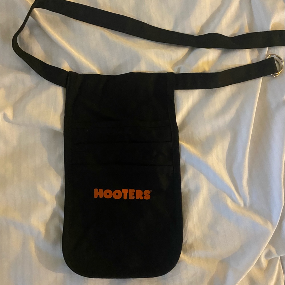 Hooters apron